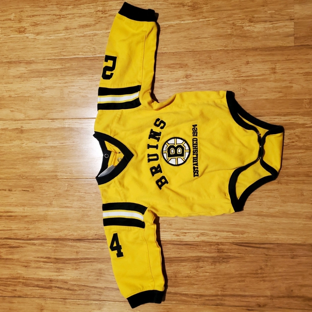 6-9 Month Bruins onesie